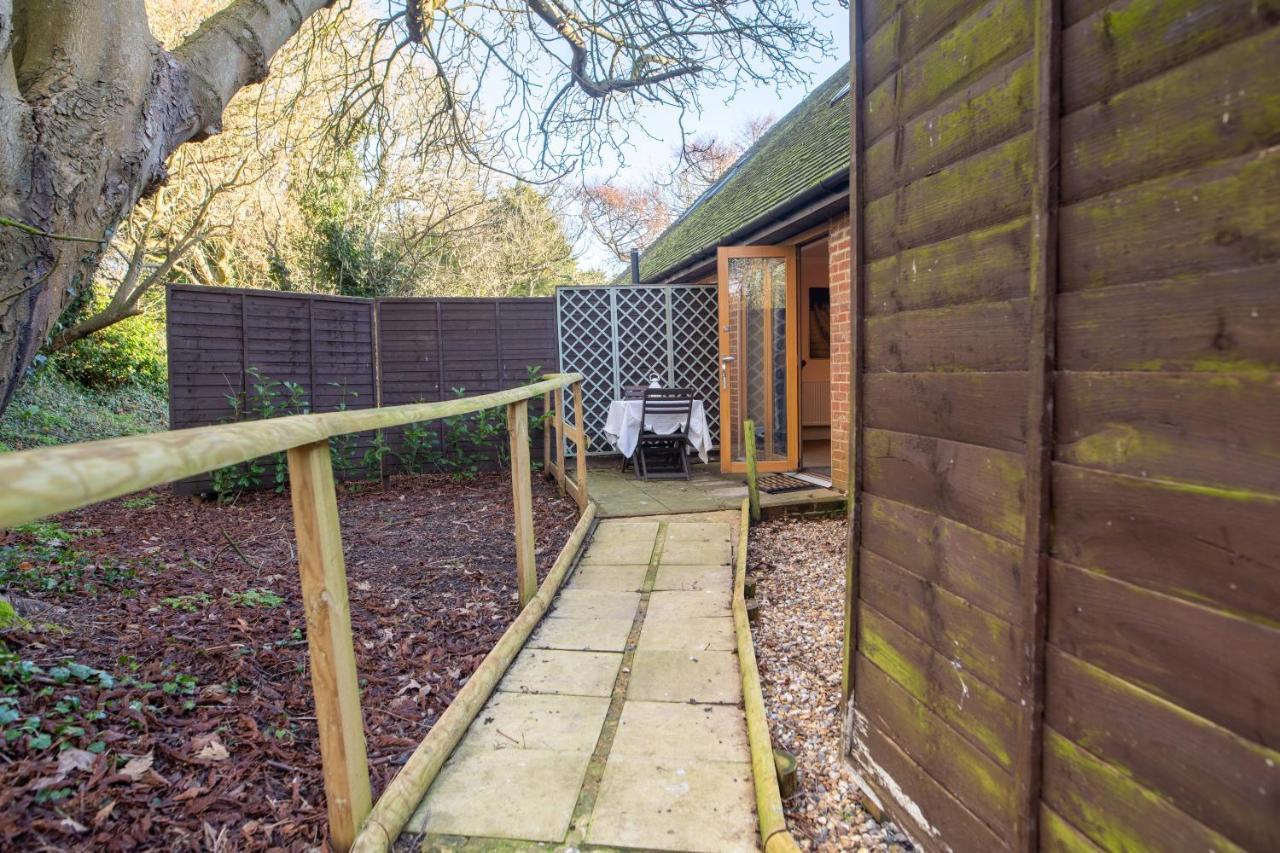 Terlingham Lane Cottage Hawkinge Exterior foto